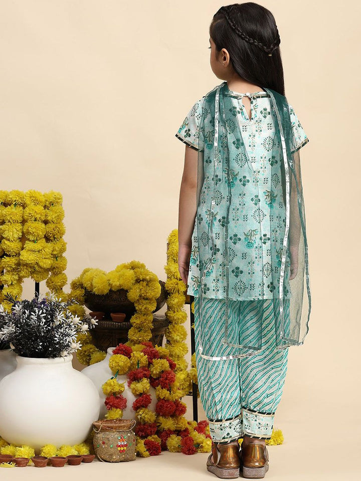 Cutiekins Girls Ethnic Motifs Printed Straight Kurta With Salwar & Dupatta