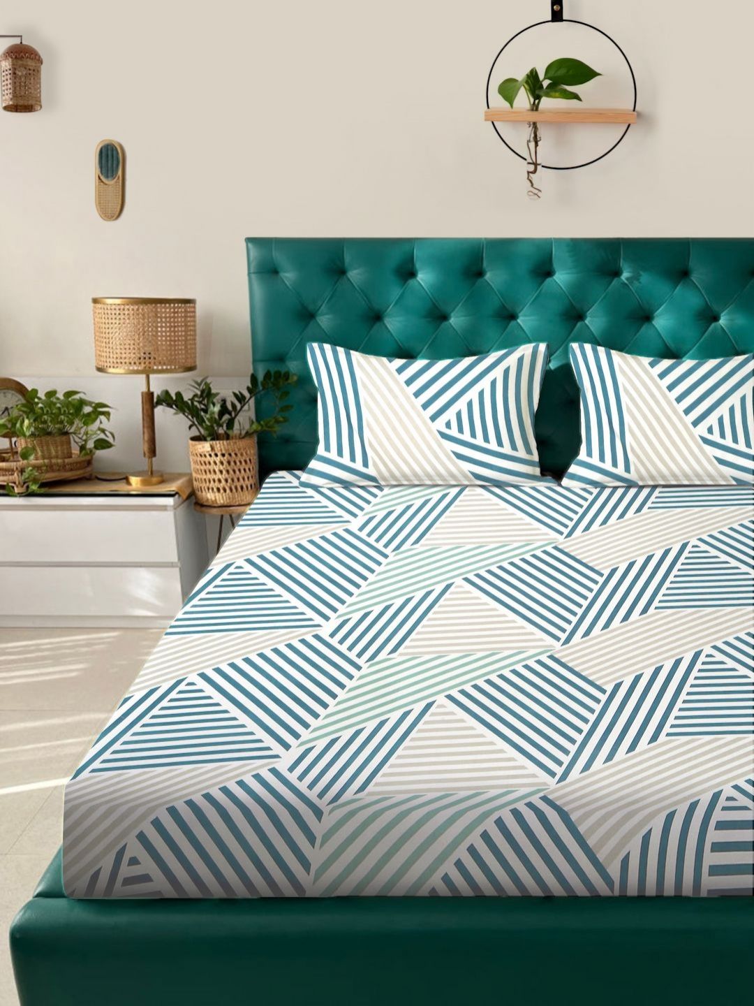 Myntra Elegant Homes Green Abstract Polycotton 300 TC King Fine Bedsheet dengan 2 Sarung Bantal-98 x 89 inci