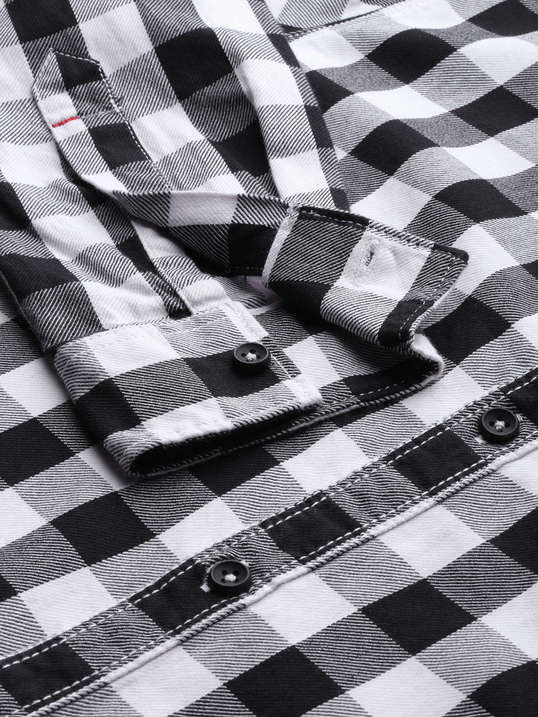 The Indian Garage Co Men White & Black Slim Fit Checked Casual Shirt