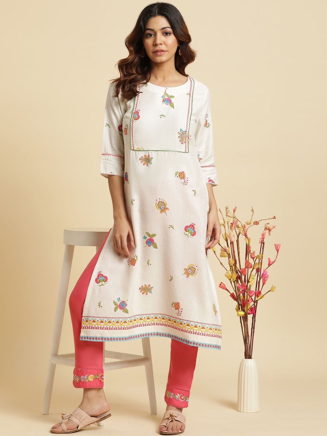 W White Floral Printed Thread Work Straight Kurta