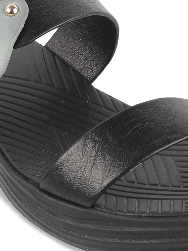 Metro Women Wedge Sandals