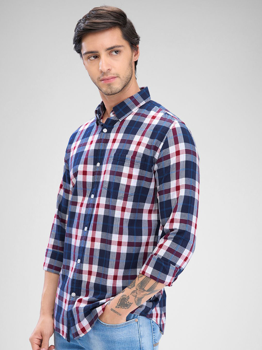 SPYKAR Pure Cotton Slim Fit Opaque Checked Spread Collar Casual Shirt