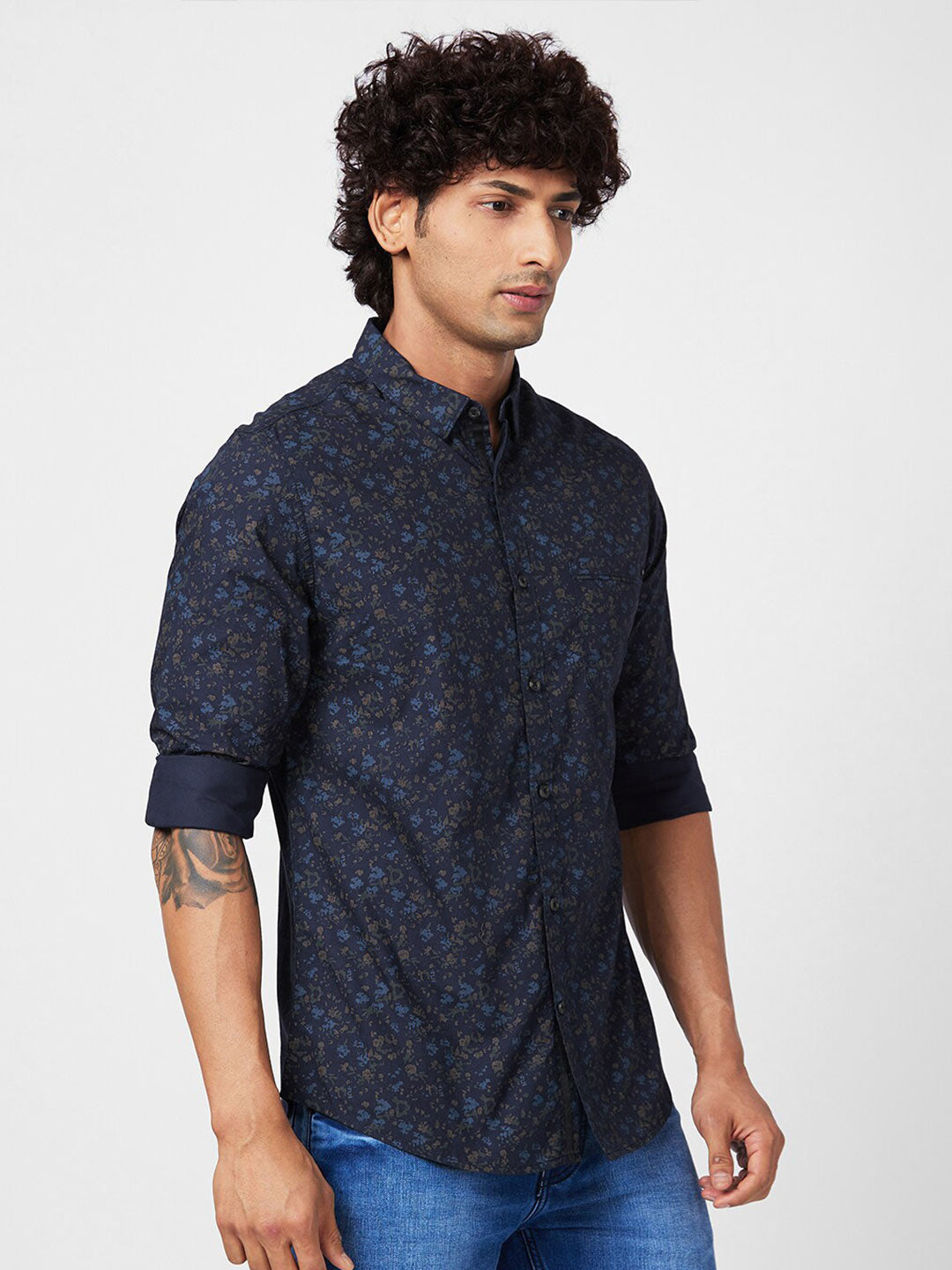 SPYKAR Slim Fit Abstract Printed Opaque Pure Cotton Casual Shirt
