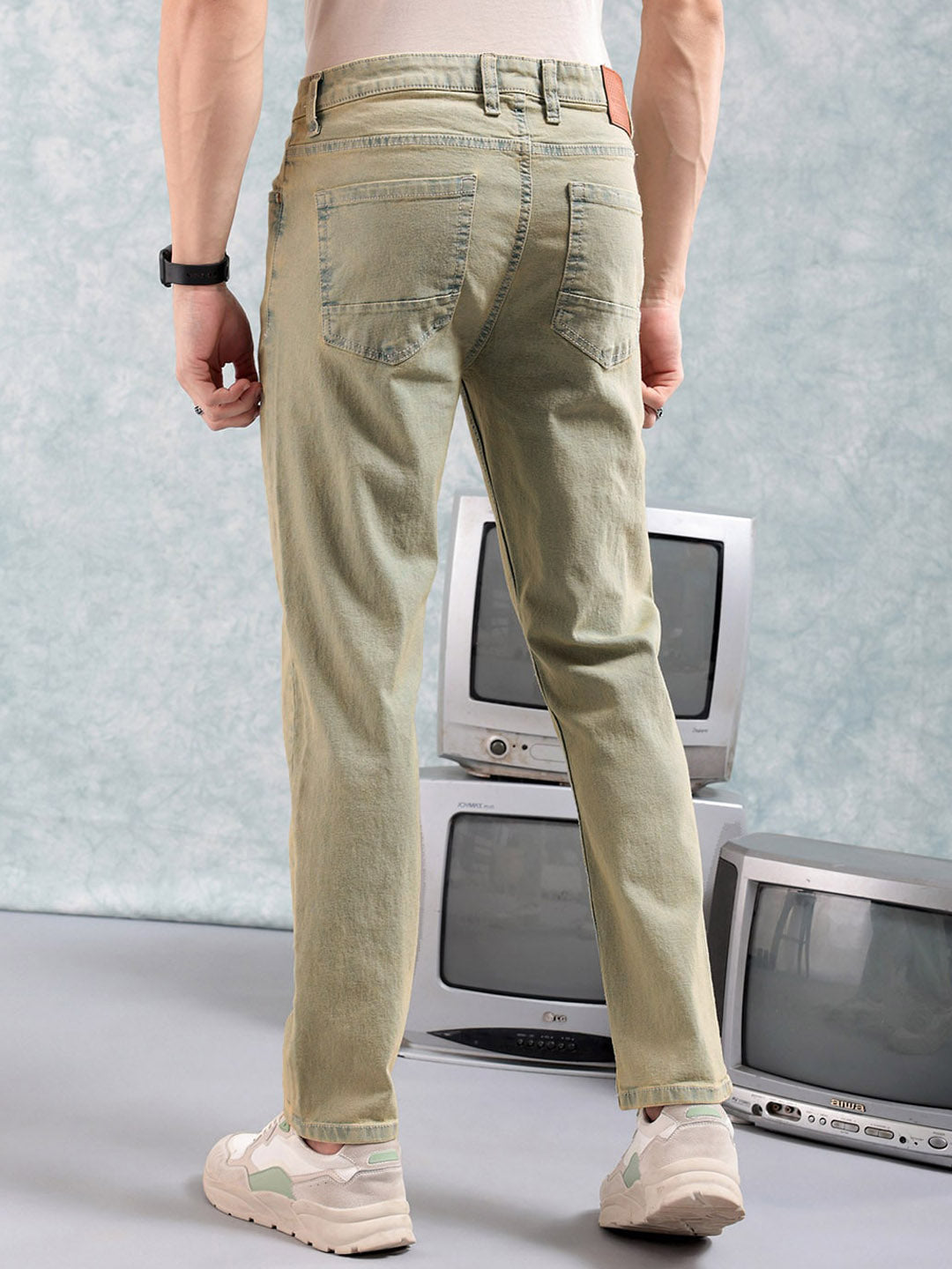 The Indian Garage Co Men Slim Fit Heavy Fade Jeans
