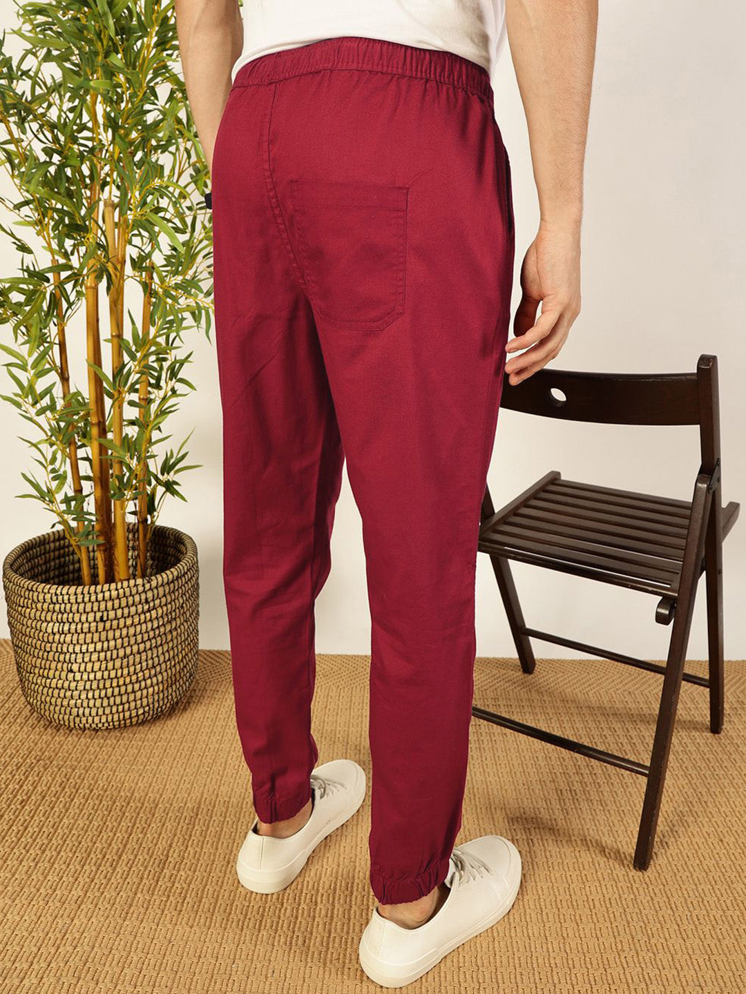 Thomas Scott Men Regular Fit Classic Easy Wash Mid-Rise Woven Joggers