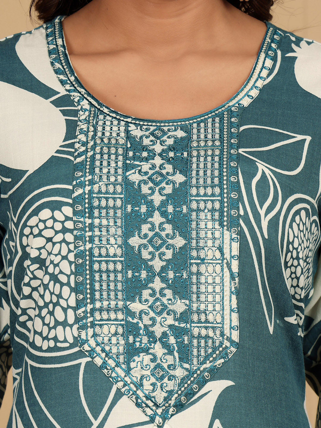 Varanga Floral Printed Round Neck Thread Work Straight Kurta With Trousers