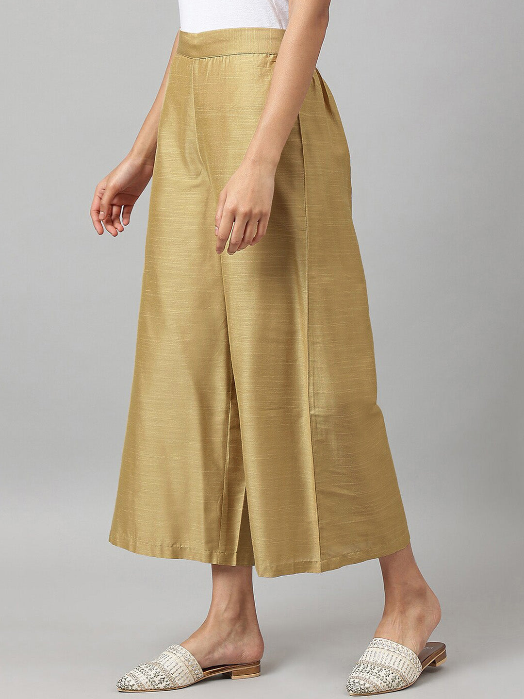 W Women Gold-Toned Comfort Cropped Parallel Trousers