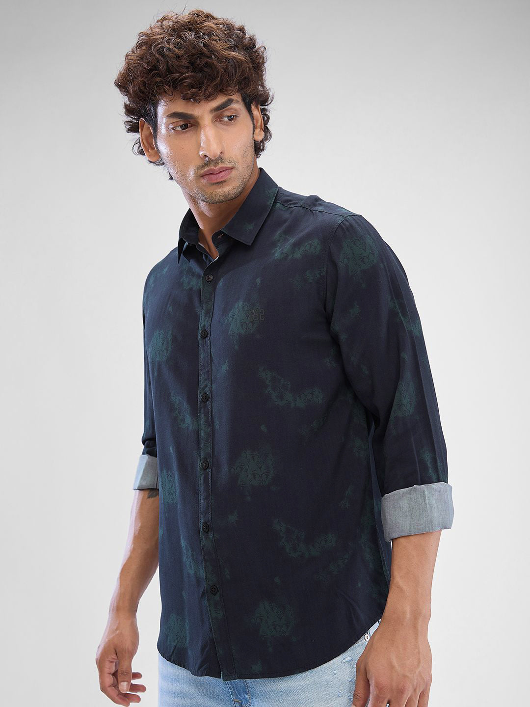 SPYKAR Men Slim Fit Opaque Abstract Printed Spread Collar Casual Shirt