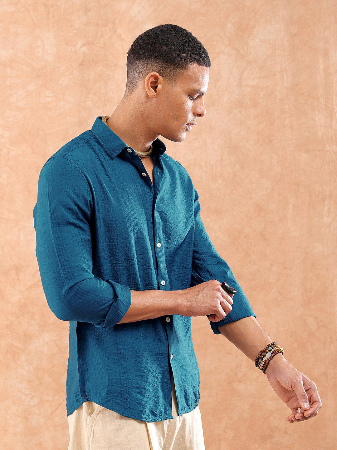 The Indian Garage Co Men Slim Fit Striped Dobby Resortwear Shirt