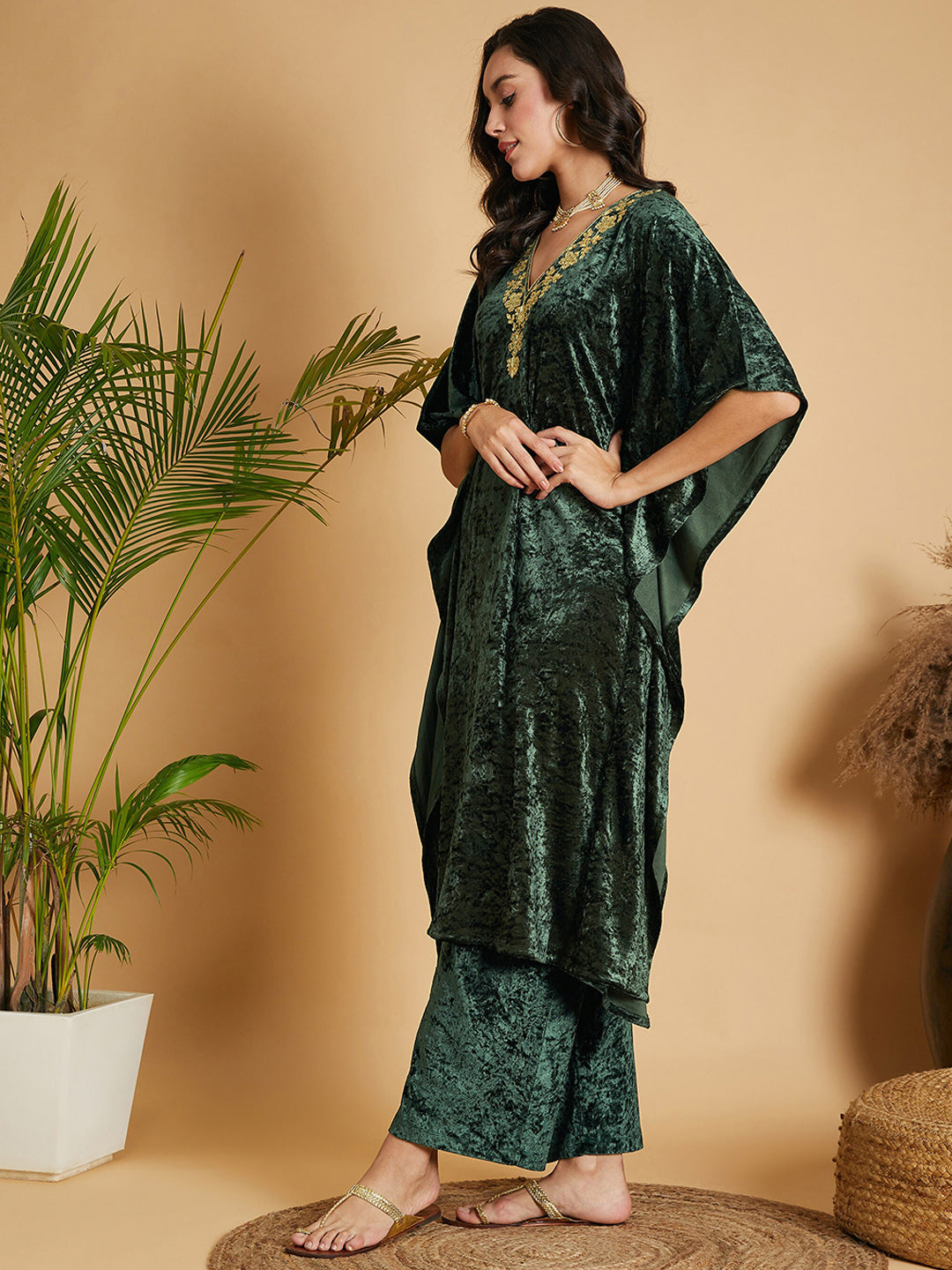 Shae by SASSAFRAS Embroidered V-Neck Flared Sleeves Kaftan Sequinned Work Velvet Kurta