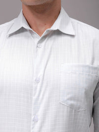 The Indian Garage Co. X Luxe Men Slim Fit Opaque Checked Formal Shirt