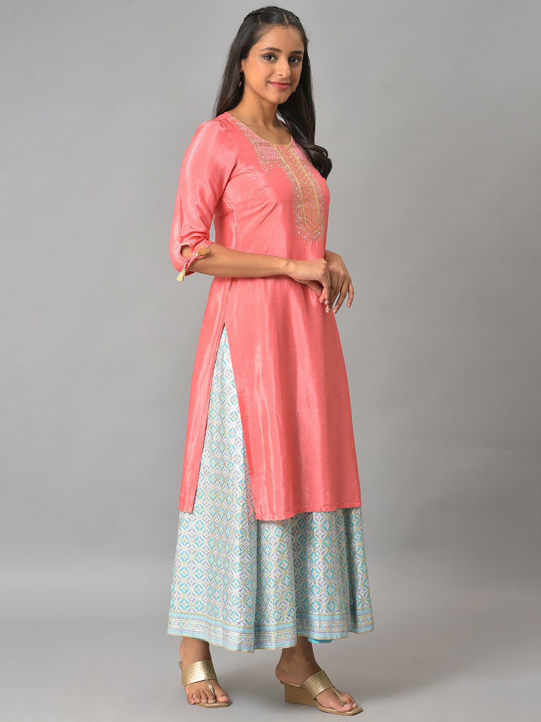 AURELIA Women Geometric Thread Work Kaftan Kurta