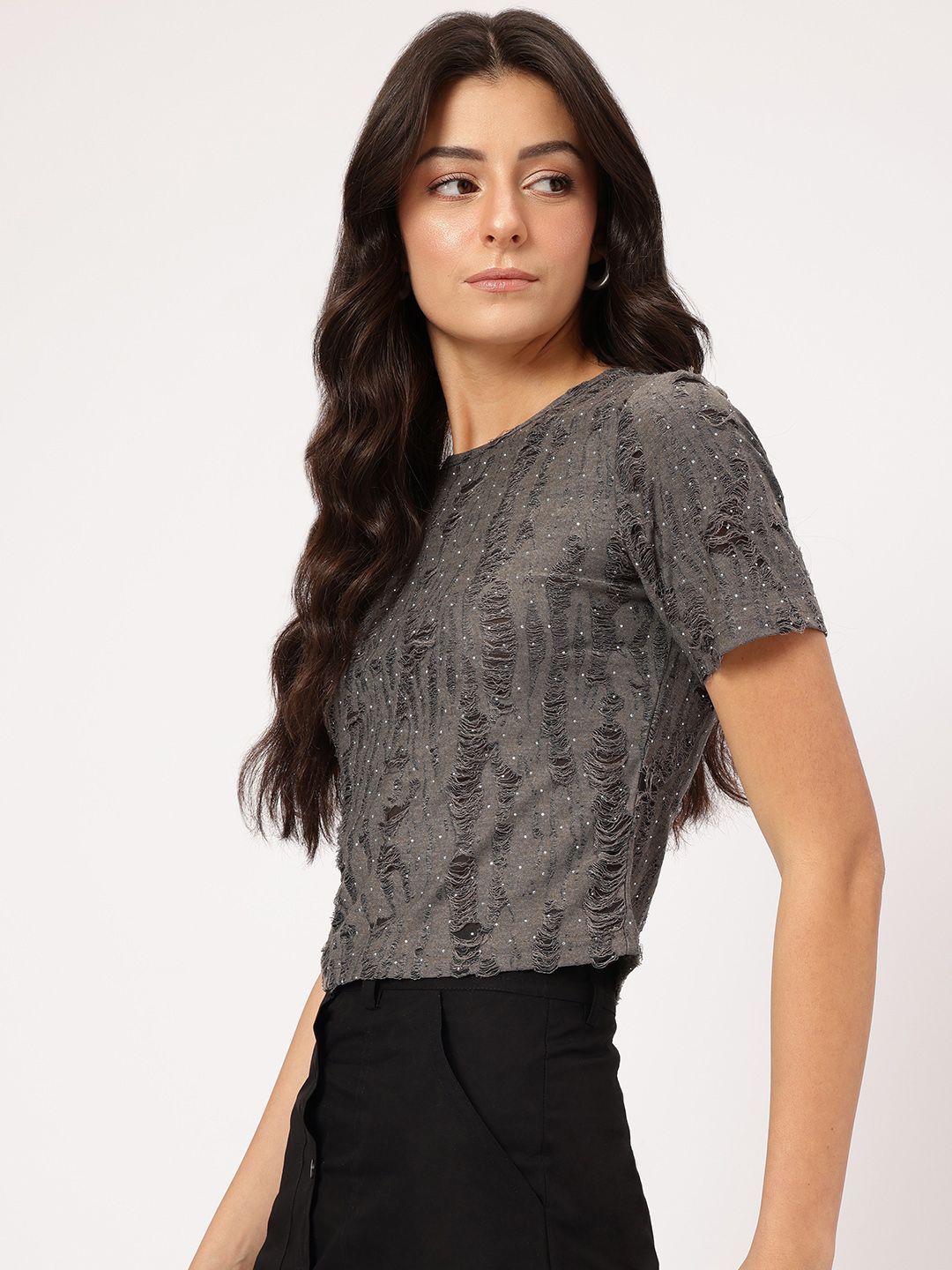 DressBerry Soft Streetwear Frayed Studded Top