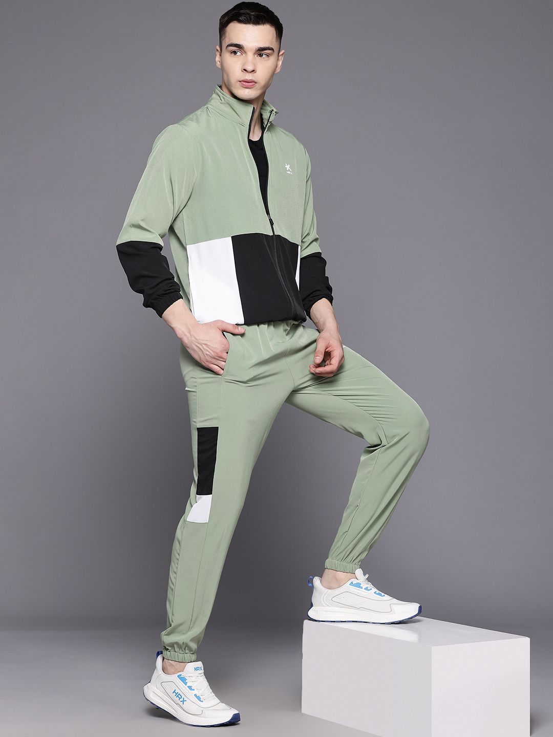 HRX by Hrithik Roshan Men Rapid-Dry Colourblocked Lifestyle Tracksuit