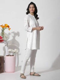 W White Floral Embroidered Cotton Kurta