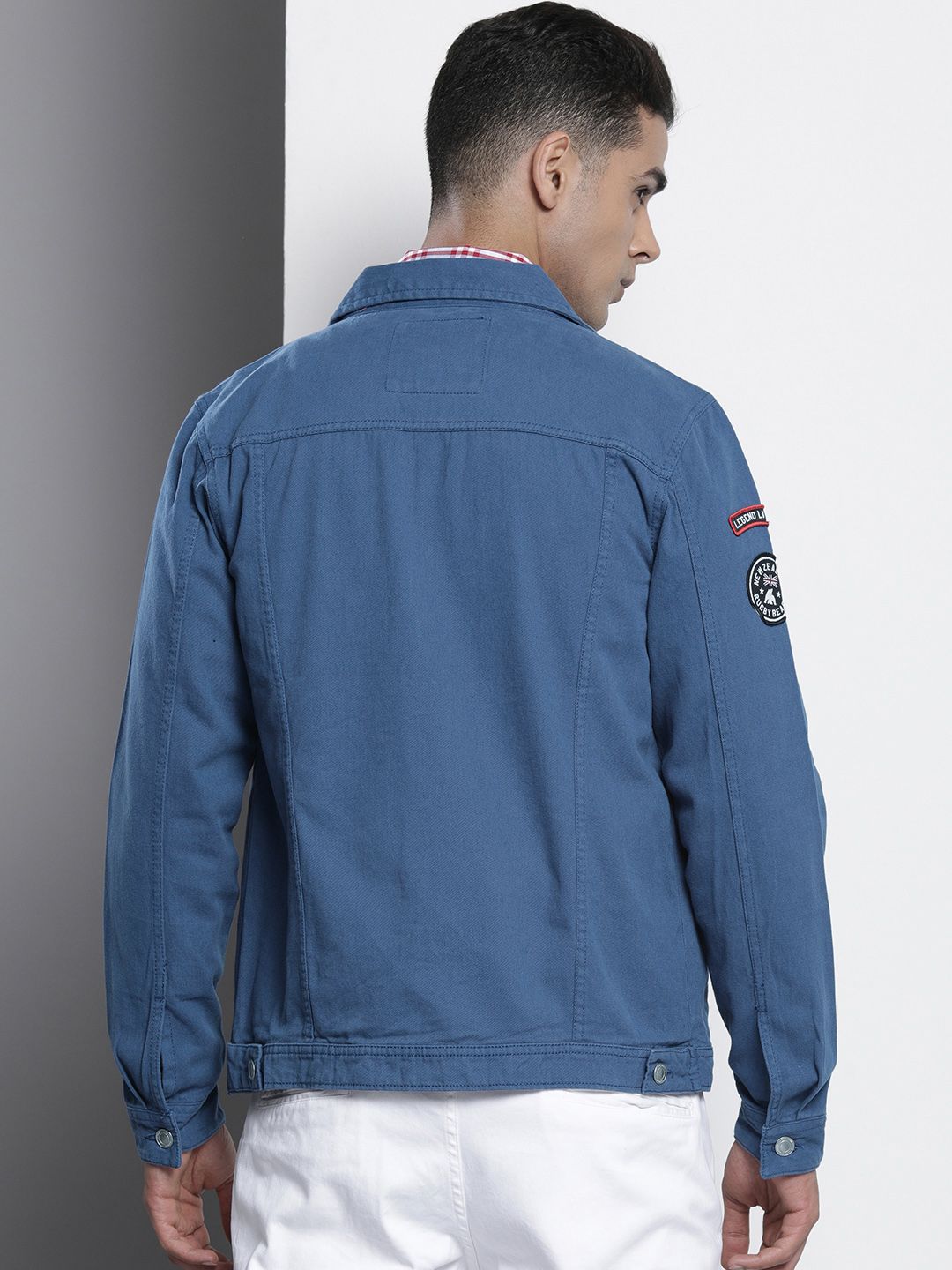 The Indian Garage Co Men Slim Fit Denim Trucker Jacket with Double Flap Pockets