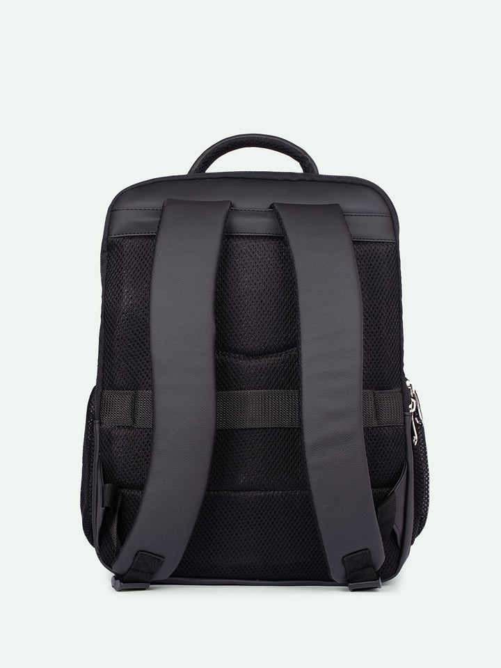 Zouk Jet Unisex Padded Vegan Leather Backpack-up hingga 16 inci