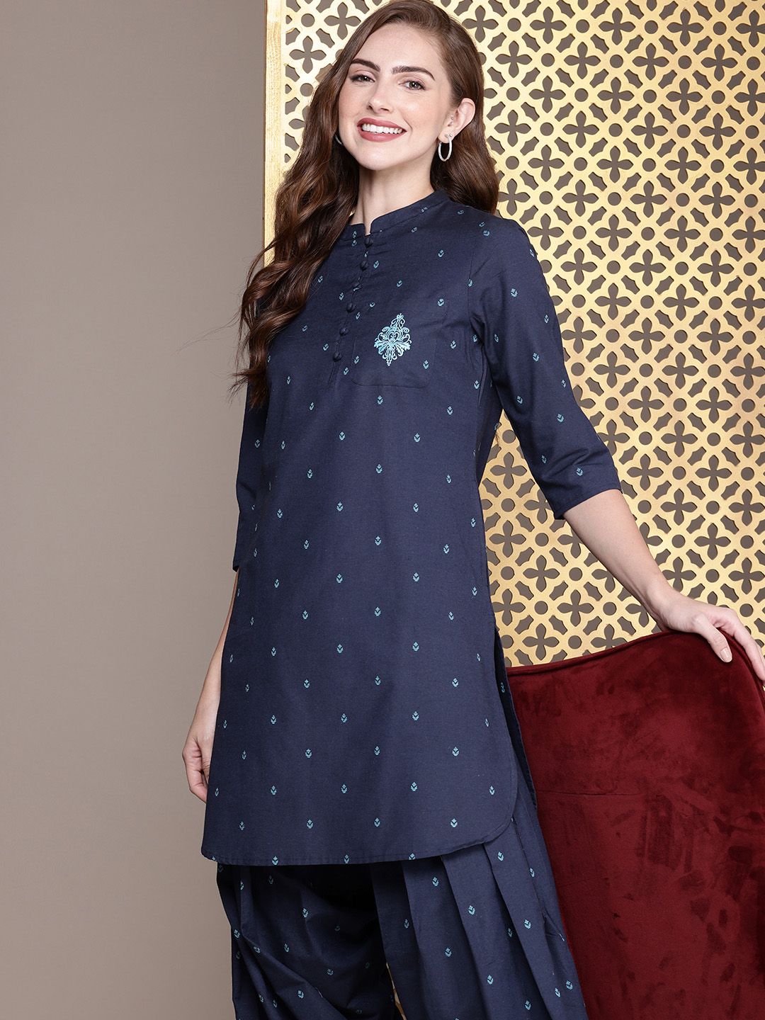 House of Pataudi Women Woven design Regular Jashn Kurta with Patiala