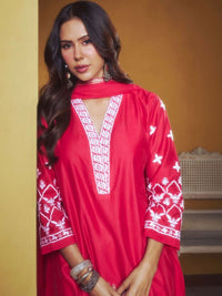 House of Chikankari Women Regular Chikankari Chanderi Silk Kurta with Trousers