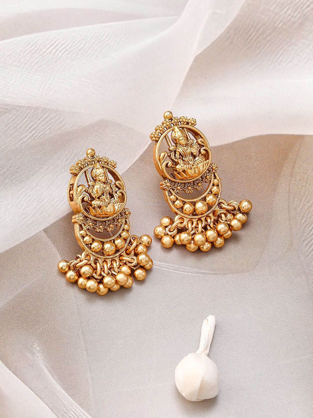 Rubans 22K Gold-Plated Divine Lakshmi Motif Biara Perhiasan Ditetapkan Dengan Perincian Rumit