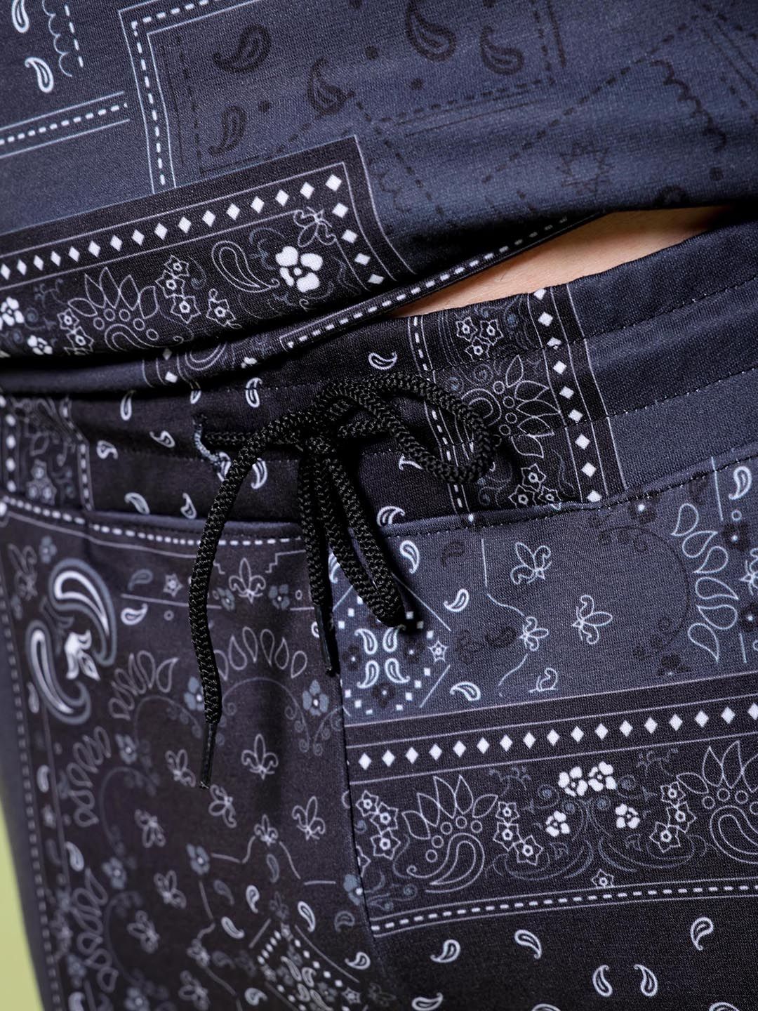 The Indian Garage Co Printed Hooded Sweatshirt & Joggers Co-Ords