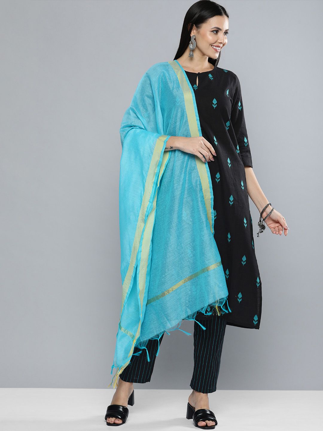 Vishudh Women Black Solid Kurta with Trousers & Dupatta