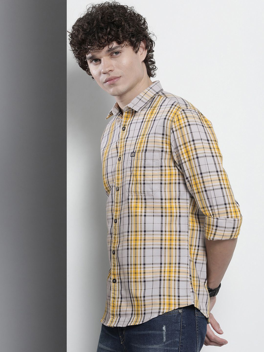 The Indian Garage Co Men Checked Casual Shirt
