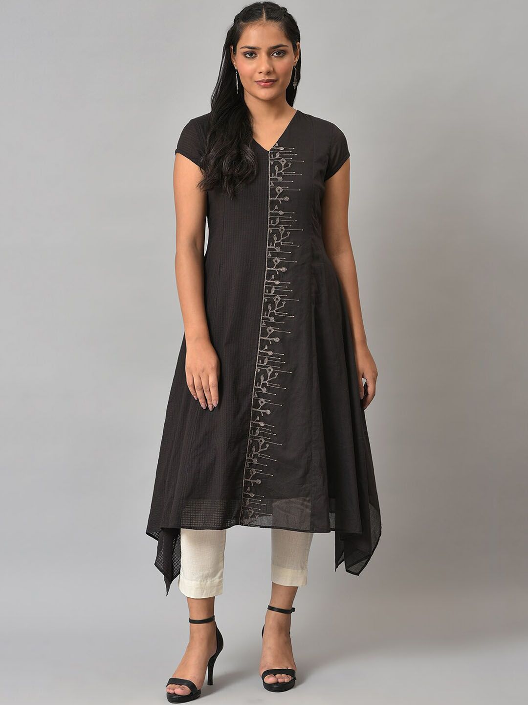 W Women Brown Ethnic Motifs Embroidered Thread Work Kurta