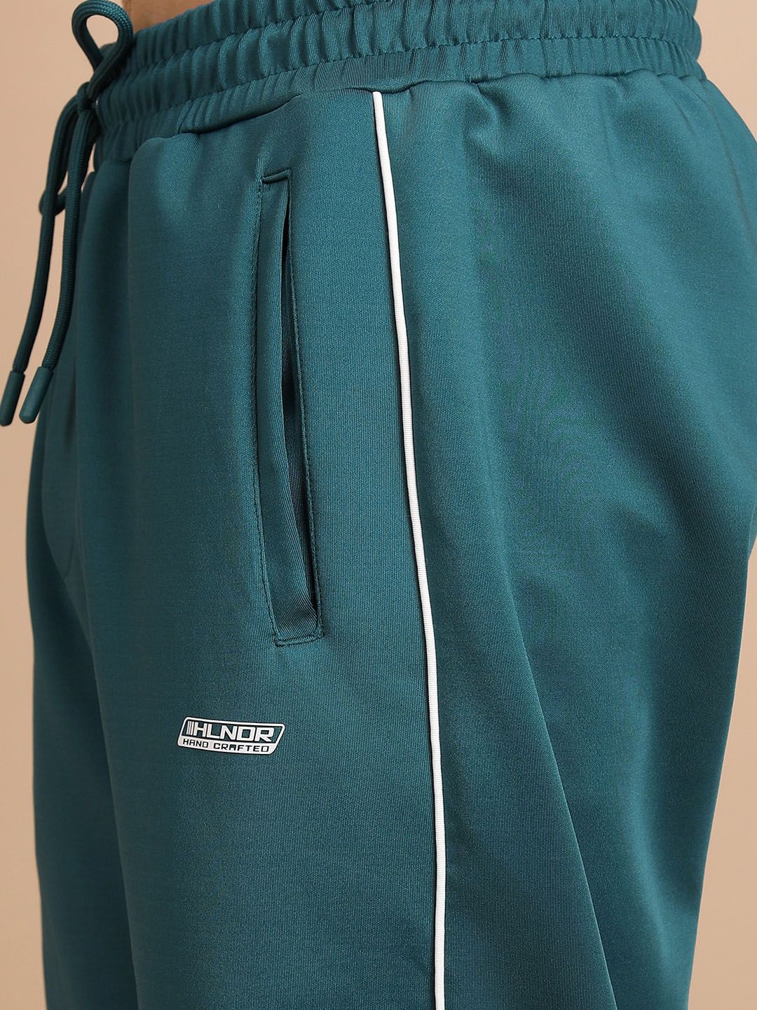 HIGHLANDER Relaxed Fit Drop Shoulder Sleeves Sweatshirt & Track Pants