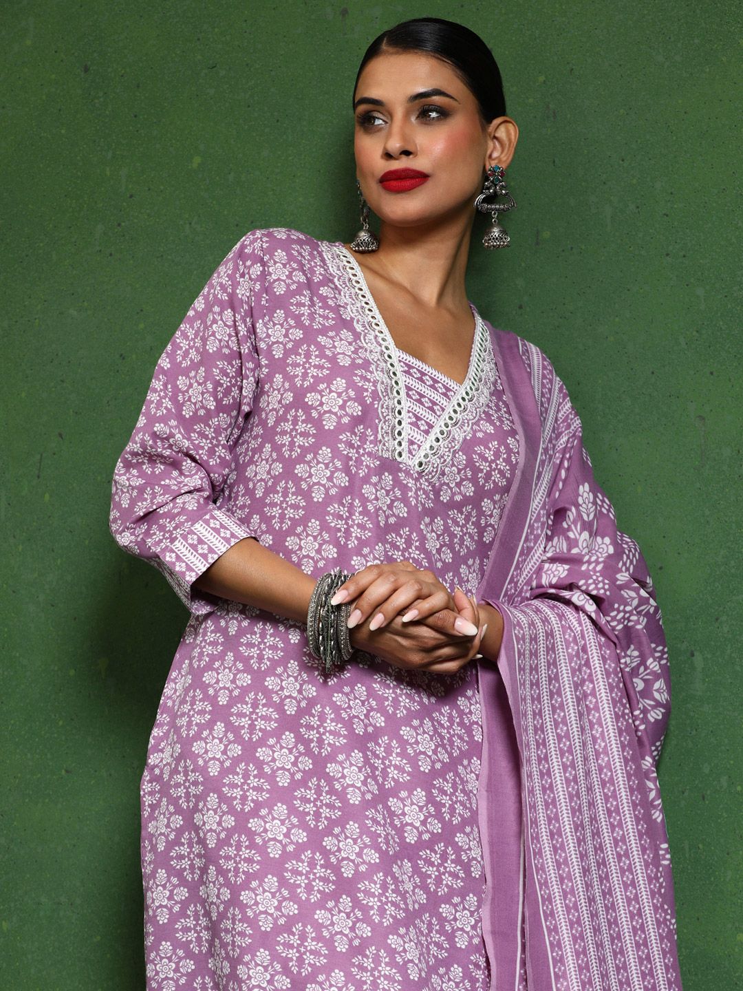 Varanga Women Ethnic Motifs Printed Regular Kurta with Trousers & With Dupatta