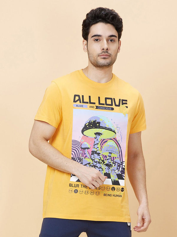 Menjadi T-Shirt Kasual Leher Grafik Manusia