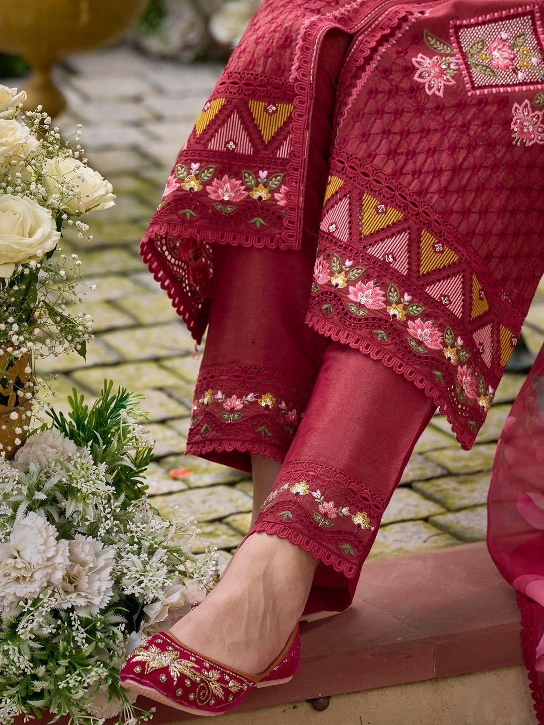 Indo Era Women Floral Embroidered Regular Thread Work Kurta with Trousers & With Dupatta
