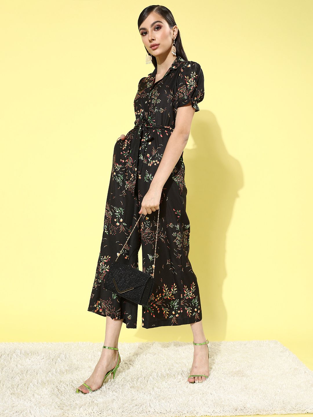 DressBerry Women Stylish Black Printed Romantic Florals Jumpsuit