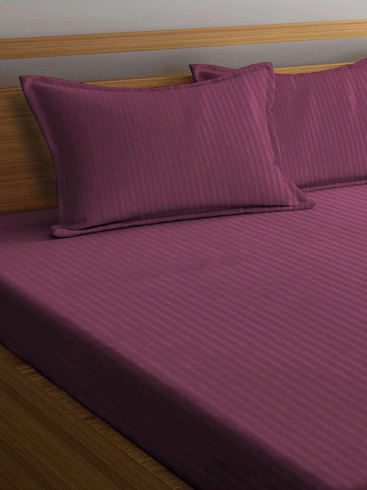 KLOTTHE Striped 300 TC Dilengkapi Cadar Katil Super King dengan 2 Sarung Bantal