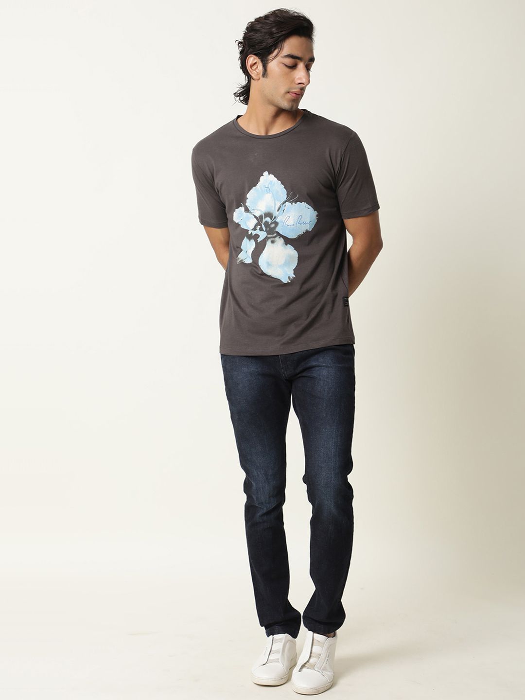 RARE RABBIT Men Grey Printed Pure Cotton Slim Fit T-shirt