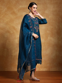 Varanga Women Floral Embroidered Regular Kurta with Trousers & With Dupatta