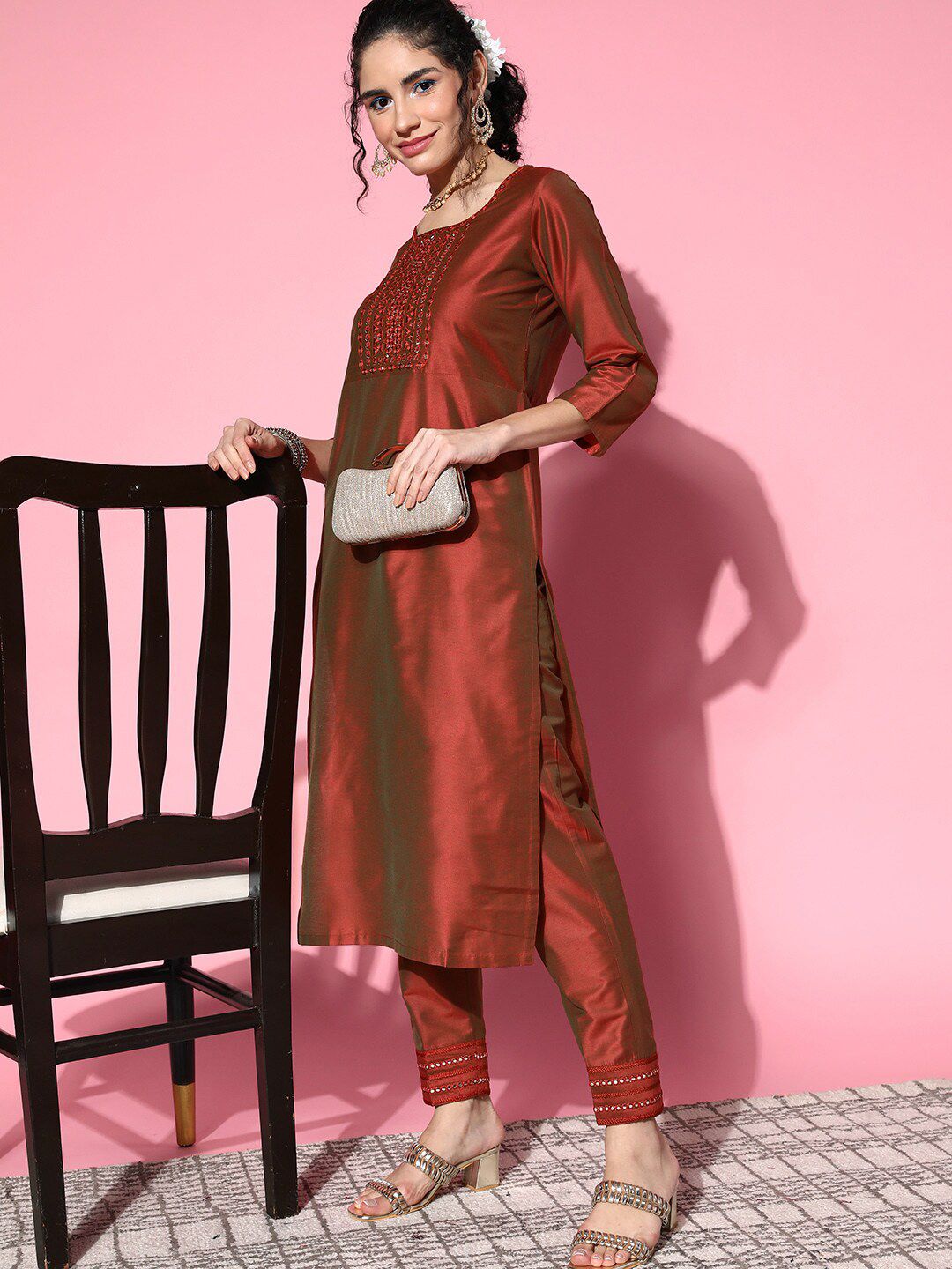 Shae by SASSAFRAS Women Rust Marron Embroidered Mirror Work Kurta with Trousers
