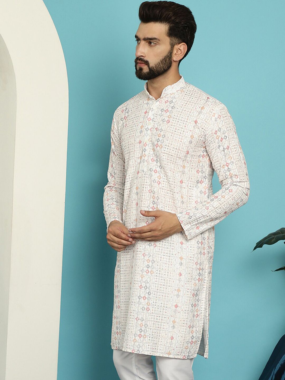 SOJANYA Geometric Embroidered Pure Cotton Straight Kurta