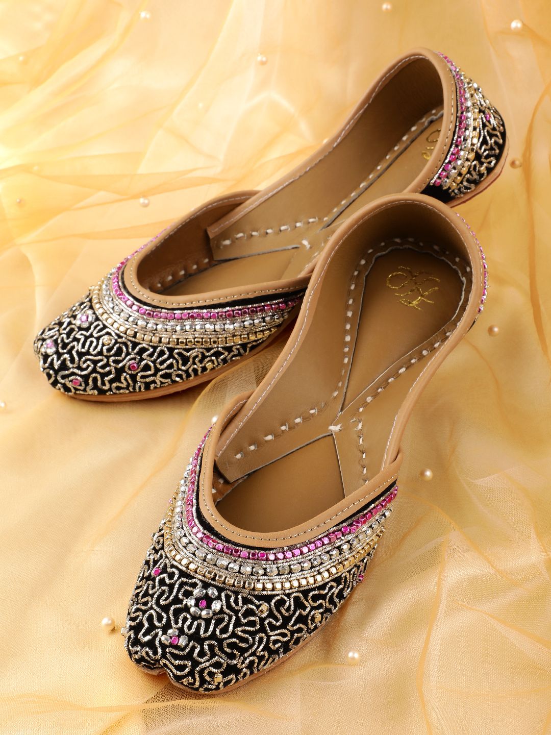 House of Pataudi Women Stone Embellished Ethnic Leather Mojaris