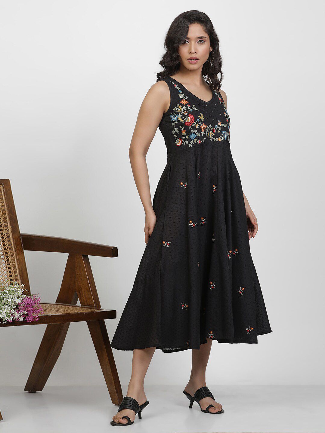 W Floral Embroidered Fit & Flare Midi Dress