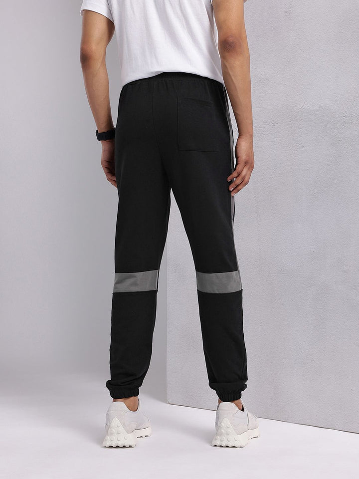 HRX by Hrithik Roshan Men Lifestyle Joggers with Contrast Panels