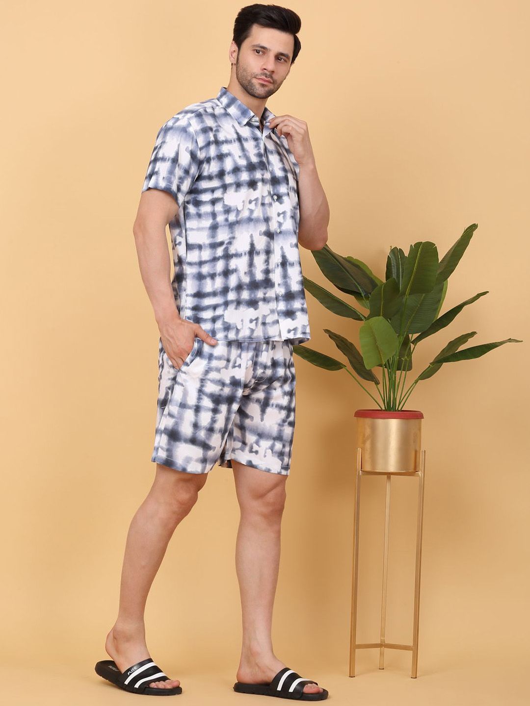 Sweet Dreams White Tie & Dye Printed Short Sleeves Casual Shirt With Shorts