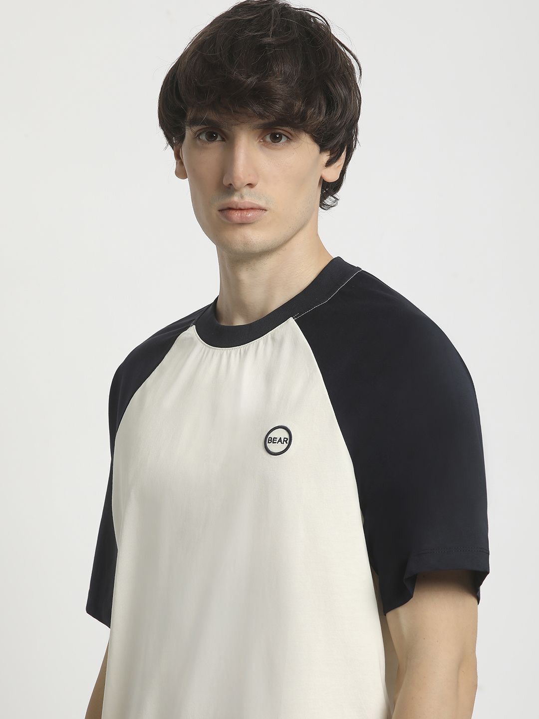 The Bear House Men Colourblocked Regular Fit Tshirt