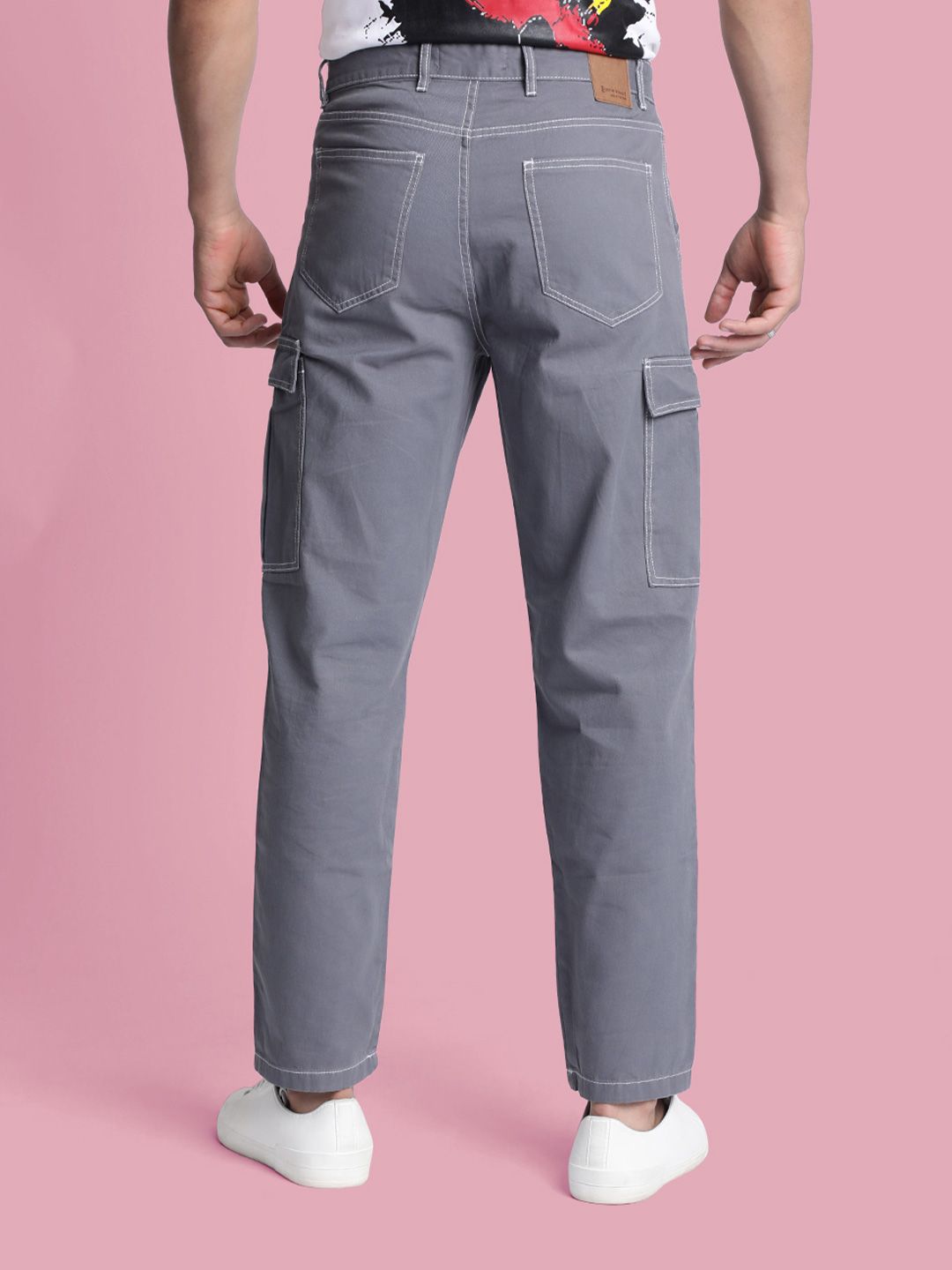 Bene Kleed Men Relaxed Fit Cotton Cargos Trousers with Contrast stitch