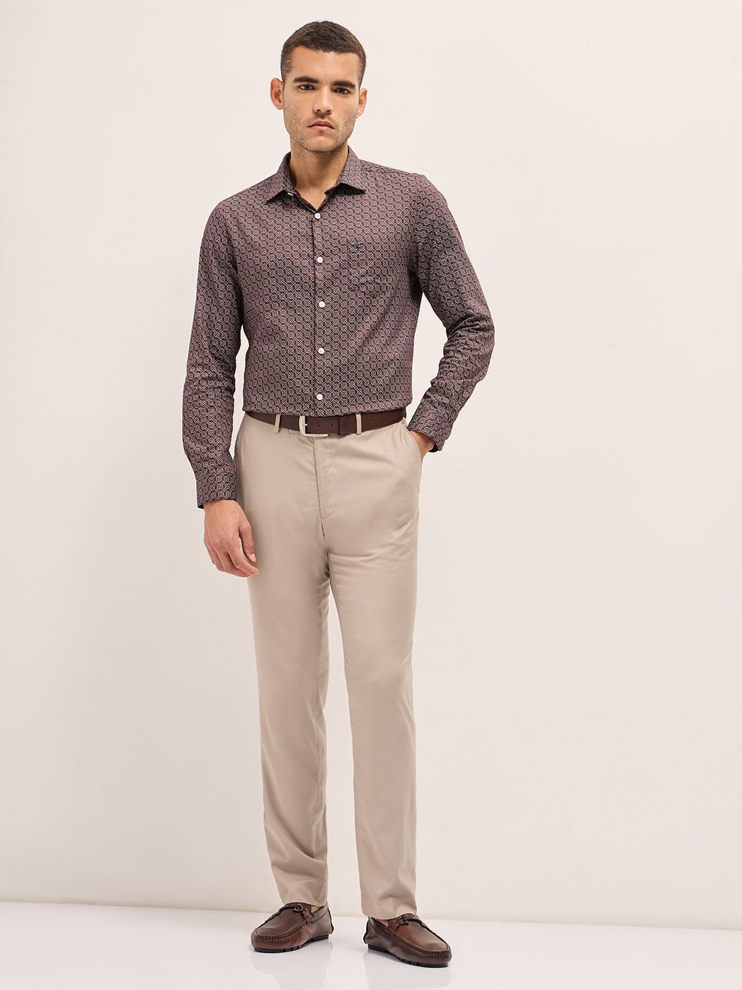 THE BEAR HOUSE Men Tailored Fit Spread Collar Geometric Printed Cotton Formal Shirt