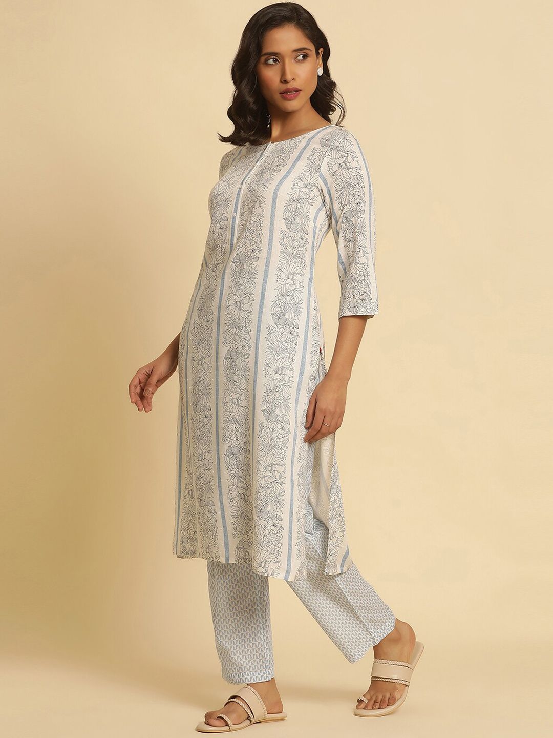 W Floral Printed Round Neck Straight Kurta With Trouser