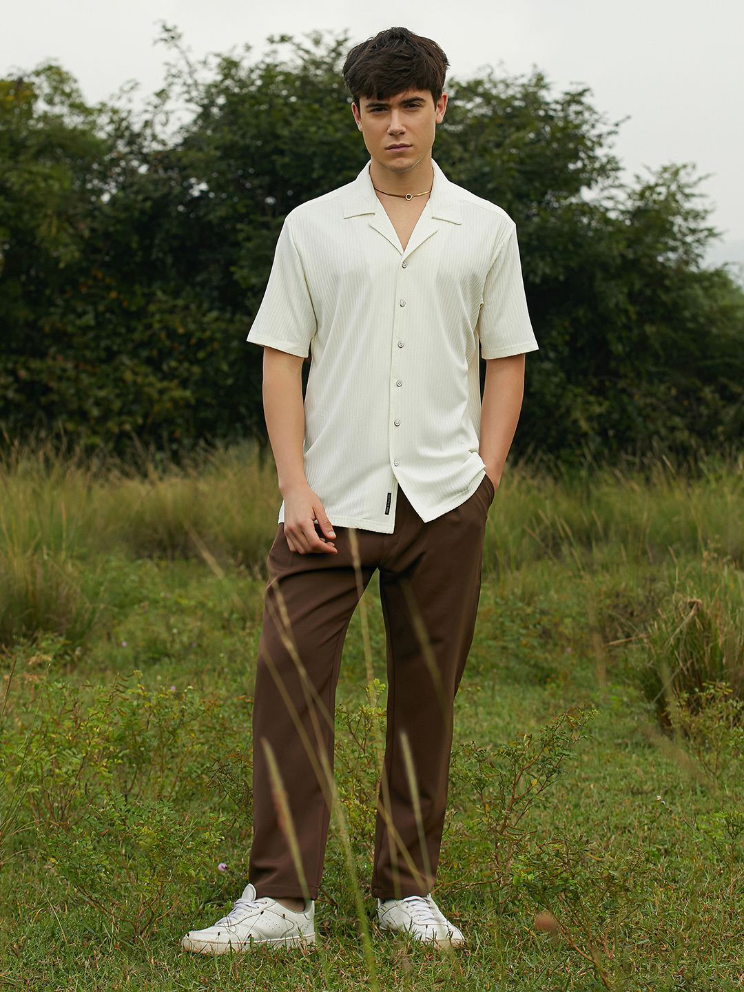 Campus Sutra Men Cotton Mid-Rise Santai Santai