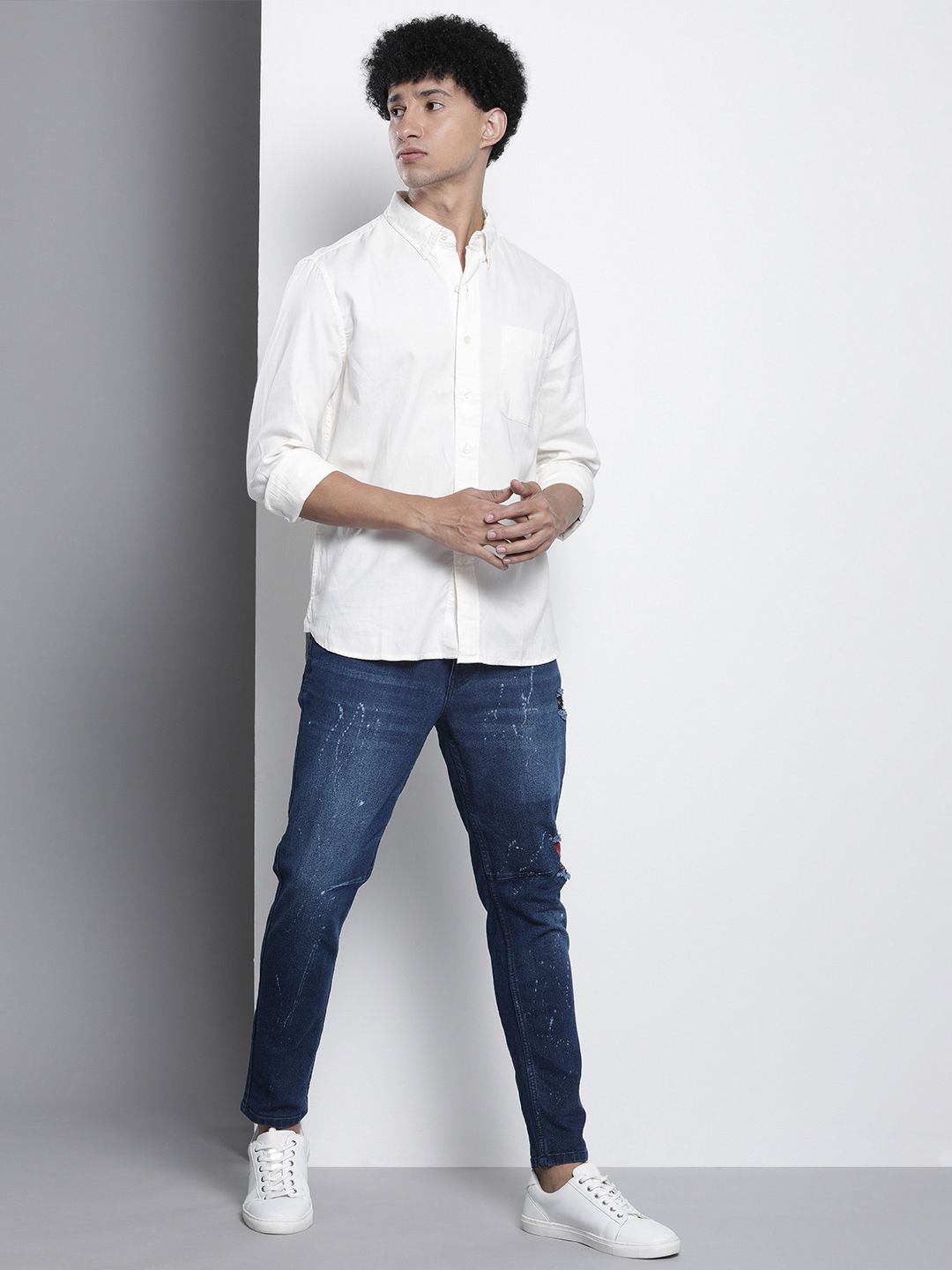 The Indian Garage Co Men Highly Distressed Light Fade Stretchable Jeans