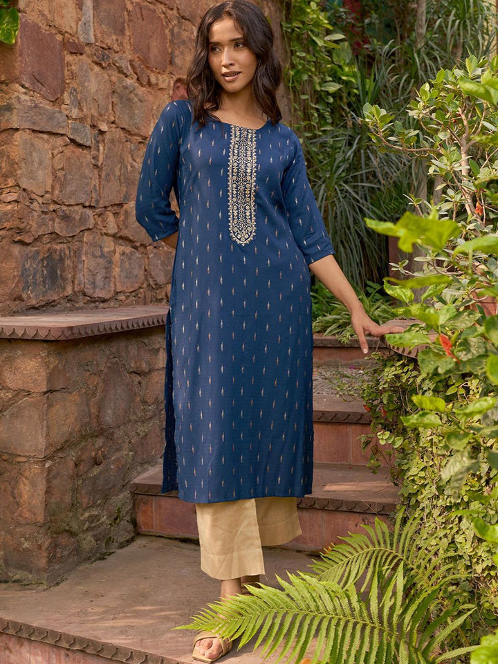 Libas Women Yoke Design Thread Work Dobby Kurta
