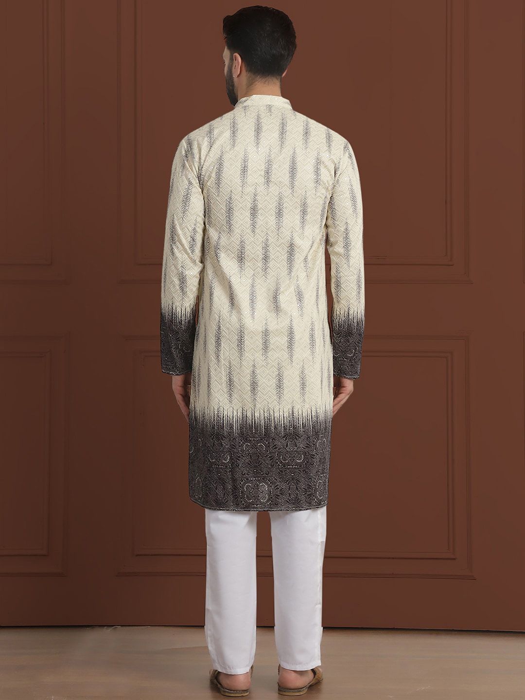 SOJANYA LUXE Motif Etnik Bersulam Kolar Mandarin Lurus Kapas Tulen Kurta & Piyama